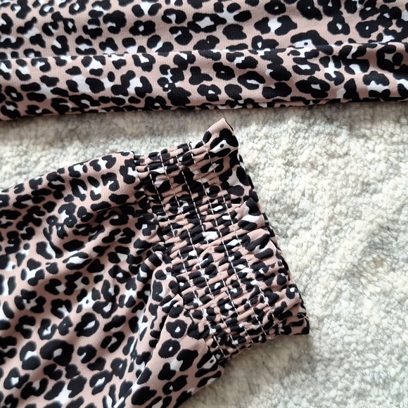 NWT. Anne Klein top size L - Picture 4 of 6